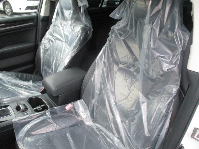 レガシィB4 リミテッド 4WD アイドリングストップ 社外メモリーナビ 地デジ 本革シート パワーシート シートヒーター バックモニター LEDヘットライト クルーズコントロール ETC スマートキー 純正18インチAW(6枚目)