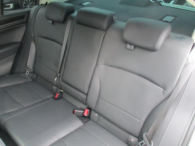 レガシィB4 リミテッド 4WD アイドリングストップ 社外メモリーナビ 地デジ 本革シート パワーシート シートヒーター バックモニター LEDヘットライト クルーズコントロール ETC スマートキー 純正18インチAW(10枚目)