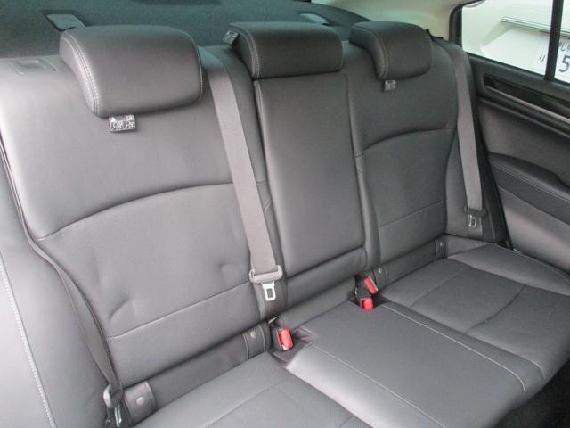 レガシィB4 リミテッド 4WD アイドリングストップ 社外メモリーナビ 地デジ 本革シート パワーシート シートヒーター バックモニター LEDヘットライト クルーズコントロール ETC スマートキー 純正18インチAW(11枚目)