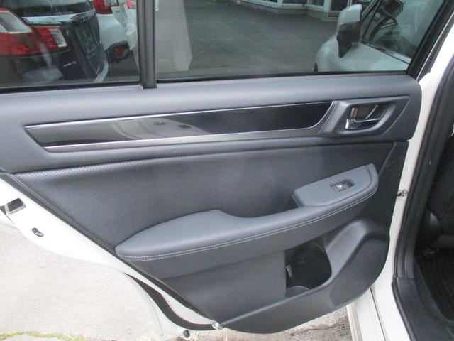 レガシィB4 リミテッド 4WD アイドリングストップ 社外メモリーナビ 地デジ 本革シート パワーシート シートヒーター バックモニター LEDヘットライト クルーズコントロール ETC スマートキー 純正18インチAW(17枚目)