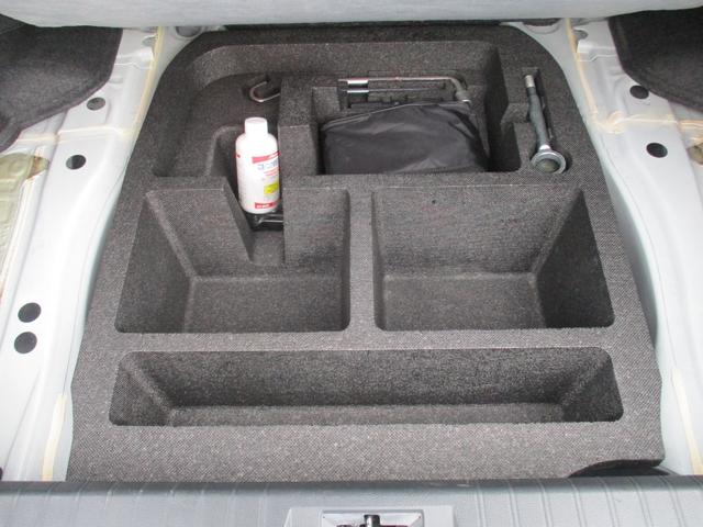 レガシィB4 リミテッド 4WD アイドリングストップ 社外メモリーナビ 地デジ 本革シート パワーシート シートヒーター バックモニター LEDヘットライト クルーズコントロール ETC スマートキー 純正18インチAW(19枚目)