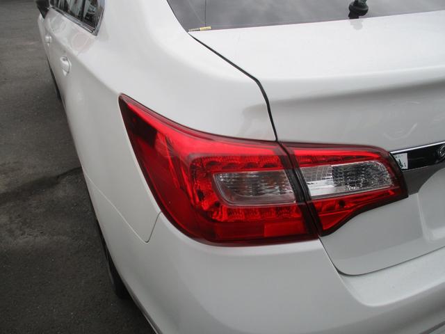 レガシィB4 リミテッド 4WD アイドリングストップ 社外メモリーナビ 地デジ 本革シート パワーシート シートヒーター バックモニター LEDヘットライト クルーズコントロール ETC スマートキー 純正18インチAW(46枚目)