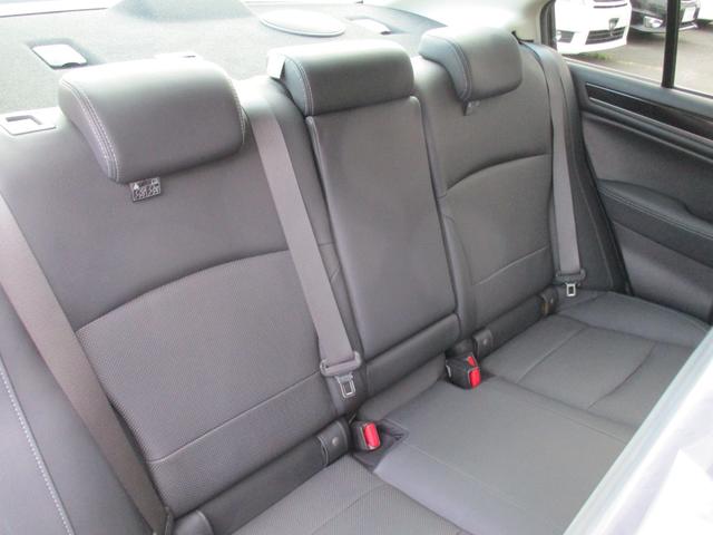 レガシィB4 リミテッド 4WD アイドリングストップ 純正SDナビ 地デジ 本革シート パワーシート シートヒーター バックモニター LEDヘットライト クルーズコントロール ETC スマートキー 純正18インチAW(11枚目)