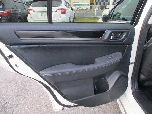 レガシィB4 リミテッド 4WD アイドリングストップ 純正SDナビ 地デジ 本革シート パワーシート シートヒーター バックモニター LEDヘットライト クルーズコントロール ETC スマートキー 純正18インチAW(19枚目)