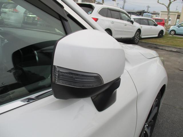 レガシィB4 リミテッド 4WD アイドリングストップ 純正SDナビ 地デジ 本革シート パワーシート シートヒーター バックモニター LEDヘットライト クルーズコントロール ETC スマートキー 純正18インチAW(44枚目)