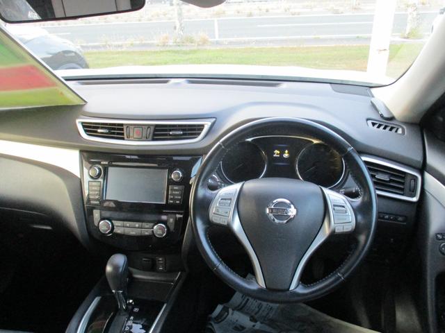 エクストレイル モード・プレミア　オーテック３０ｔｈアニバーサリー　４ＷＤ　アイドリングストップ　純正ＳＤナビ　地デジ　アラウンドビューモニター　ＬＥＤヘットライト　本革シート　シートヒーター　クルーズコントロール　ＥＴＣ　ＥＧスターター　寒冷地仕様車　１８インチＡＷ（2枚目）