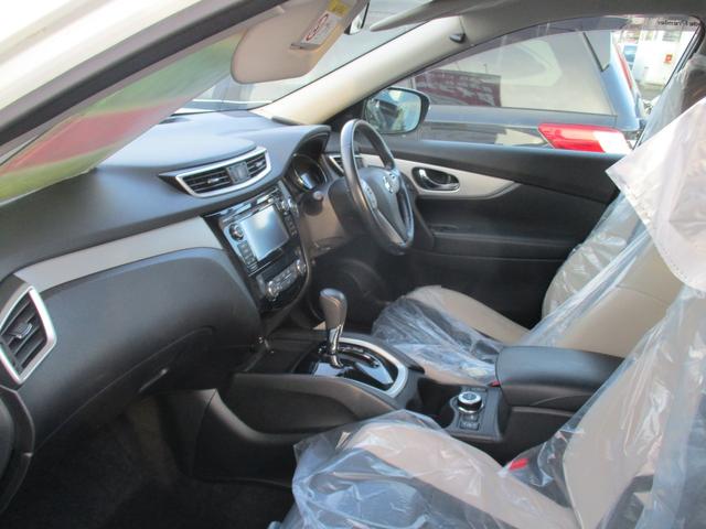 エクストレイル モード・プレミア　オーテック３０ｔｈアニバーサリー　４ＷＤ　アイドリングストップ　純正ＳＤナビ　地デジ　アラウンドビューモニター　ＬＥＤヘットライト　本革シート　シートヒーター　クルーズコントロール　ＥＴＣ　ＥＧスターター　寒冷地仕様車　１８インチＡＷ（4枚目）