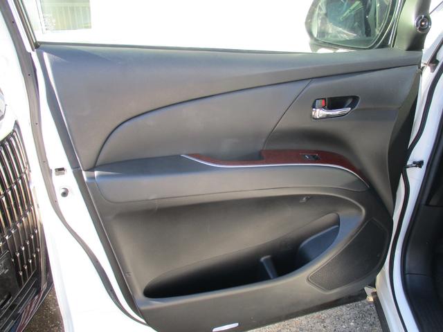 エスティマ アエラス　レザーパッケージ　４ＷＤ　社外ＳＤナビ　地デジ　両側パワースライド　パワーバックドア　レザーシート　パワーシート　シートヒーター　バックモニター　クルーズコントロール　スマートキー　ＥＴＣ　純正１８インチＡＷ（19枚目）