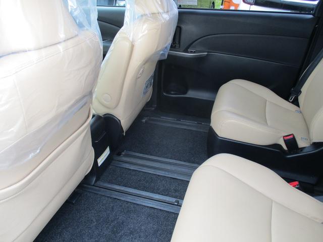 エスティマ アエラス　ベリーエディション　４ＷＤ　純正ＳＤナビ　地デジ　両側パワースライド　本革シート　シートヒーター　バックモニター　クルーズコントロール　ＥＴＣ　スマートキー　純正１８インチＡＷ（8枚目）