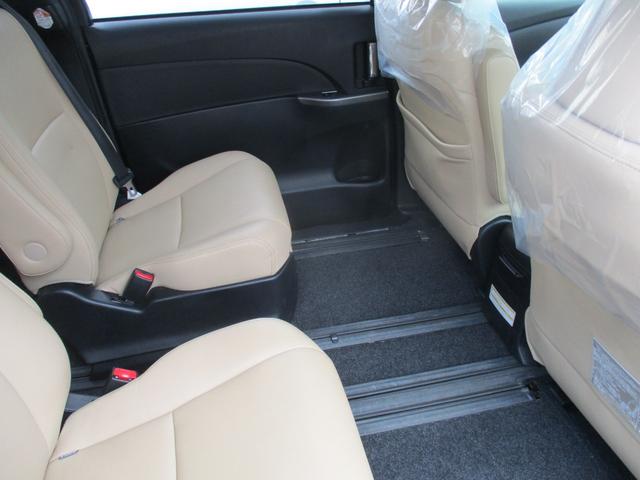 エスティマ アエラス　ベリーエディション　４ＷＤ　純正ＳＤナビ　地デジ　両側パワースライド　本革シート　シートヒーター　バックモニター　クルーズコントロール　ＥＴＣ　スマートキー　純正１８インチＡＷ（9枚目）