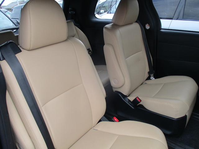 エスティマ アエラス　ベリーエディション　４ＷＤ　純正ＳＤナビ　地デジ　両側パワースライド　本革シート　シートヒーター　バックモニター　クルーズコントロール　ＥＴＣ　スマートキー　純正１８インチＡＷ（11枚目）