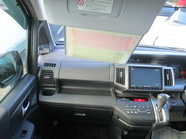 ステップワゴンスパーダ Z クールスピリット 4WD アイドリングストップ 純正HDDナビ 地デジ 両側パワースライド ハーフレザーシート フリップダウンモニター クルーズコントロール バックモニター スマートキー ETC 純正16インチAW(3枚目)