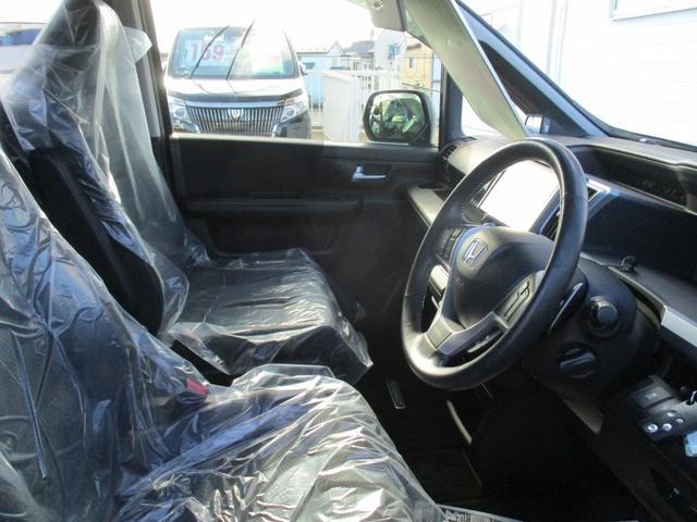 ステップワゴンスパーダ Z クールスピリット 4WD アイドリングストップ 純正HDDナビ 地デジ 両側パワースライド ハーフレザーシート フリップダウンモニター クルーズコントロール バックモニター スマートキー ETC 純正16インチAW(5枚目)