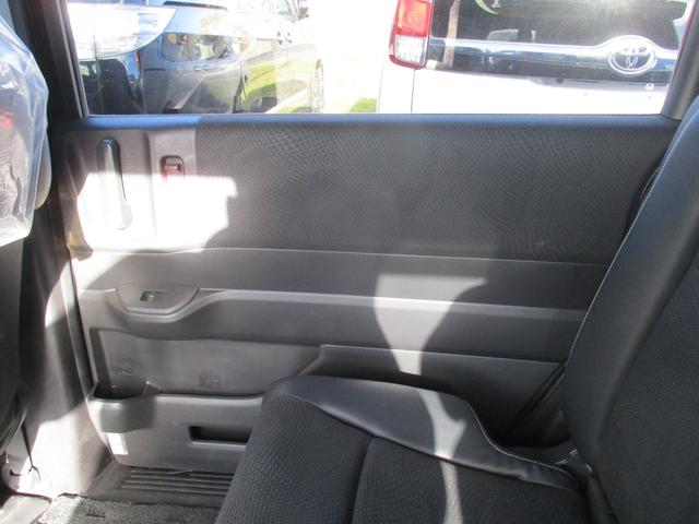 ステップワゴンスパーダ Z クールスピリット 4WD アイドリングストップ 純正HDDナビ 地デジ 両側パワースライド ハーフレザーシート フリップダウンモニター クルーズコントロール バックモニター スマートキー ETC 純正16インチAW(23枚目)