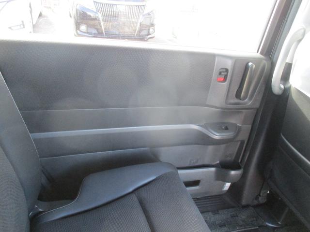 ステップワゴンスパーダ Z クールスピリット 4WD アイドリングストップ 純正HDDナビ 地デジ 両側パワースライド ハーフレザーシート フリップダウンモニター クルーズコントロール バックモニター スマートキー ETC 純正16インチAW(24枚目)