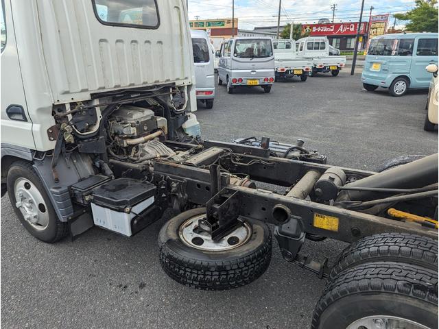 キャンター 全低床ダンプ　４ＷＤ（15枚目）