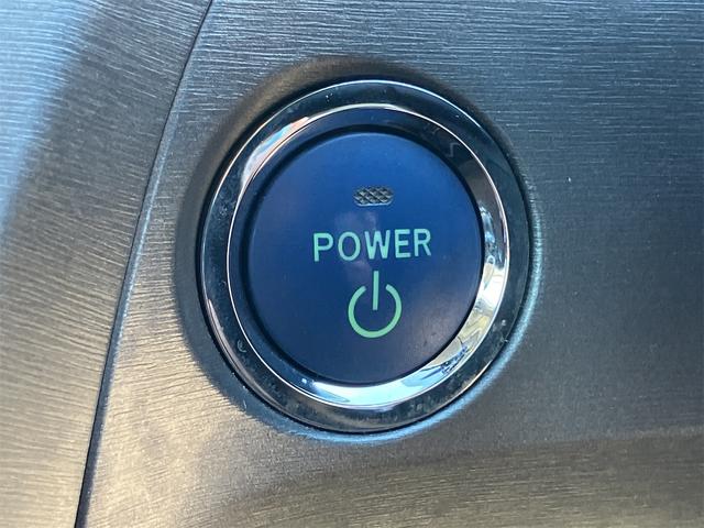 プリウス Ｇツーリングセレクションレザーパッケージ　ＥＴＣ　オートクルーズコントロール　バックカメラ　アルミホイール　オートライト　ＨＩＤ　ＣＶＴ　スマートキー　電動格納ミラー　盗難防止システム　パワーシート　Ｂｌｕｅｔｏｏｔｈ　衝突安全ボディ　ＡＢＳ（6枚目）