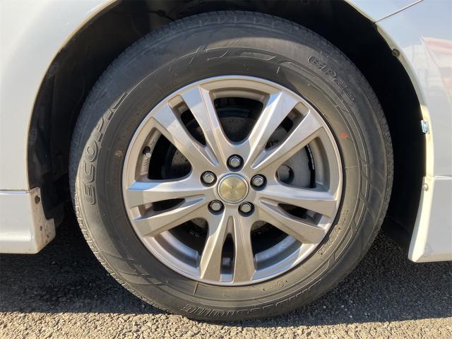 プリウス Ｇツーリングセレクションレザーパッケージ　ＥＴＣ　オートクルーズコントロール　バックカメラ　アルミホイール　オートライト　ＨＩＤ　ＣＶＴ　スマートキー　電動格納ミラー　盗難防止システム　パワーシート　Ｂｌｕｅｔｏｏｔｈ　衝突安全ボディ　ＡＢＳ（20枚目）