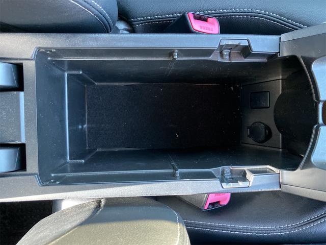 プリウス Ｇツーリングセレクションレザーパッケージ　ＥＴＣ　オートクルーズコントロール　バックカメラ　アルミホイール　オートライト　ＨＩＤ　ＣＶＴ　スマートキー　電動格納ミラー　盗難防止システム　パワーシート　Ｂｌｕｅｔｏｏｔｈ　衝突安全ボディ　ＡＢＳ（40枚目）