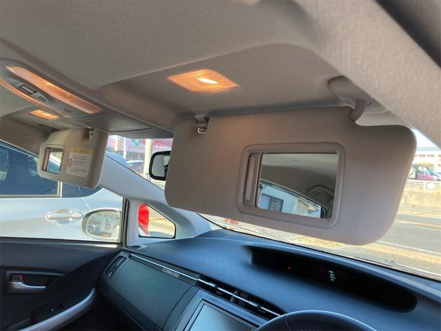 プリウス Ｇツーリングセレクションレザーパッケージ　ＥＴＣ　オートクルーズコントロール　バックカメラ　アルミホイール　オートライト　ＨＩＤ　ＣＶＴ　スマートキー　電動格納ミラー　盗難防止システム　パワーシート　Ｂｌｕｅｔｏｏｔｈ　衝突安全ボディ　ＡＢＳ（47枚目）