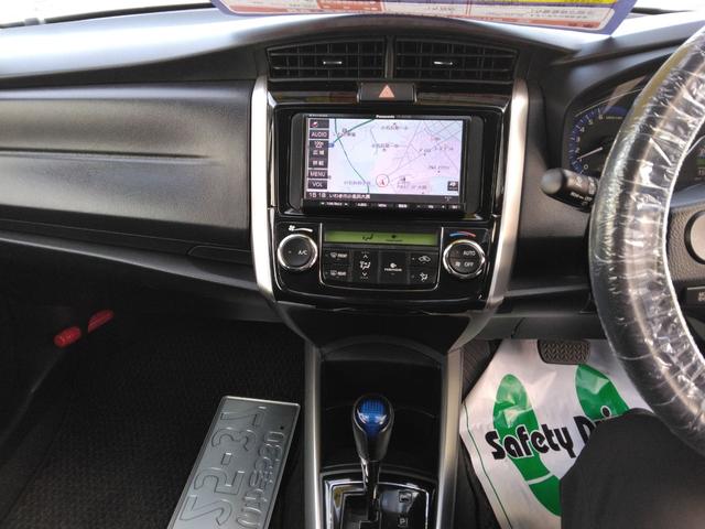 カローラフィールダー ハイブリッドＧ　ドライブレコーダー　ＥＴＣ　バックカメラ　ナビ　レーンアシスト　衝突被害軽減システム　アルミホイール　スマートキー　アイドリングストップ　電動格納ミラー　ＣＶＴ　衝突安全ボディ　ＡＢＳ　ＥＳＣ（3枚目）