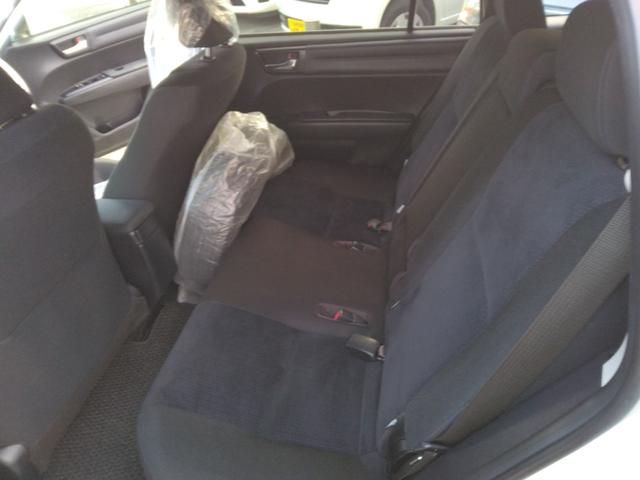 カローラフィールダー ハイブリッドＧ　ドライブレコーダー　ＥＴＣ　バックカメラ　ナビ　レーンアシスト　衝突被害軽減システム　アルミホイール　スマートキー　アイドリングストップ　電動格納ミラー　ＣＶＴ　衝突安全ボディ　ＡＢＳ　ＥＳＣ（11枚目）