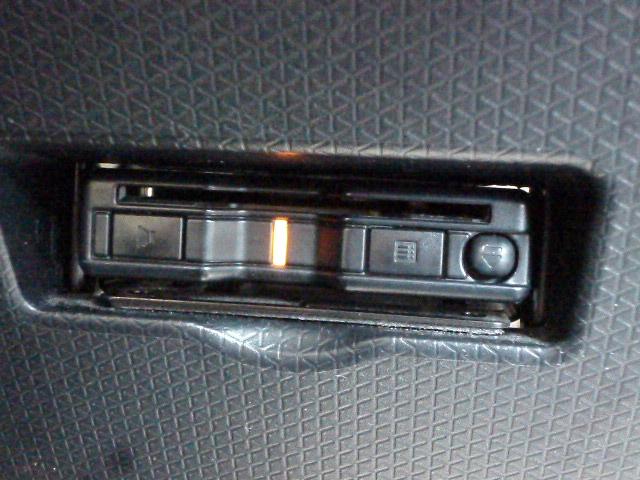 タント Ｘ　４ＷＤ　衝突軽減ブレーキ　ナビ　バックカメラ　ＥＴＣ　ドライブレコーダー　オートエアコン　シートヒーター　パワースライドドア　ロングスライドシート　ＬＥＤヘッドライト　プッシュスタート　スマートキー（15枚目）