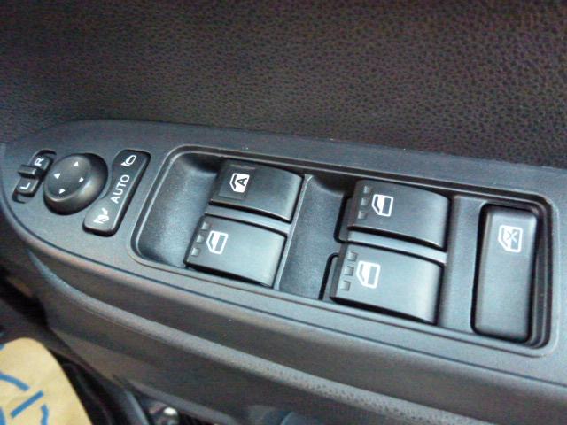 タント Ｘ　４ＷＤ　衝突軽減ブレーキ　ナビ　バックカメラ　ＥＴＣ　ドライブレコーダー　オートエアコン　シートヒーター　パワースライドドア　ロングスライドシート　ＬＥＤヘッドライト　プッシュスタート　スマートキー（25枚目）