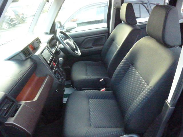 トール Ｘ　ＳＡＩＩＩ　４ＷＤ　衝突軽減ブレーキ　ナビ　バックモニター　ＥＴＣ　ドライブレコーダー　パワースライドドア　プッシュスタート　スマートキー（8枚目）