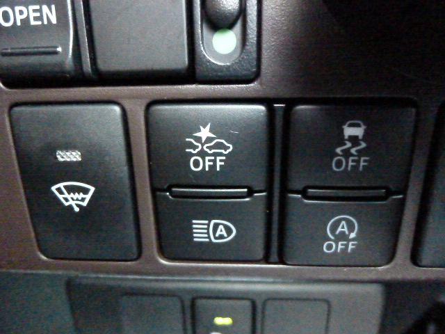 トール Ｘ　ＳＡＩＩＩ　４ＷＤ　衝突軽減ブレーキ　ナビ　バックモニター　ＥＴＣ　ドライブレコーダー　パワースライドドア　プッシュスタート　スマートキー（18枚目）