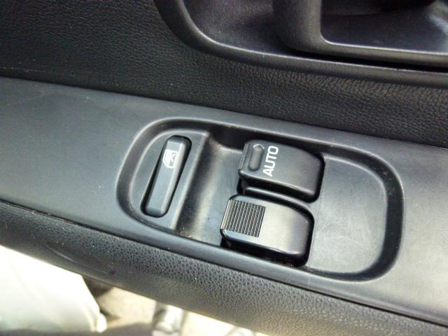 ハイゼットカーゴ ＤＸ　ＳＡＩＩＩ　４ＷＤ　走行２．６万Ｋｍ　衝突軽減ブレーキ　ＥＴＣ　ラジオ　キーレス　パワーウィンド　ＬＥＤヘッドライト　オートハイビーム　オートライト　アイドリングストップ　オーバーヘッドシェルフ（15枚目）