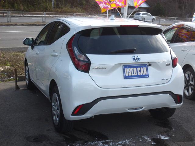 アクア Ｘ　４ＷＤ　衝突軽減ブレーキ　ナビ　バックカメラ　ＥＴＣ　ドライブレコーダー　クルーズコントロール　ＬＥＤヘッドライト　オートエアコン　プッシュスタート　スマートキー　電動格納ミラー　ＡＣ１００Ｖ電源（4枚目）