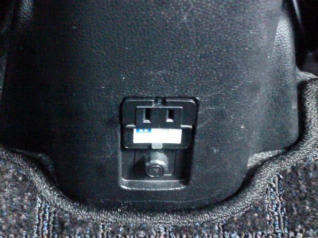 アクア Ｘ　４ＷＤ　衝突軽減ブレーキ　ナビ　バックカメラ　ＥＴＣ　ドライブレコーダー　クルーズコントロール　ＬＥＤヘッドライト　オートエアコン　プッシュスタート　スマートキー　電動格納ミラー　ＡＣ１００Ｖ電源（24枚目）