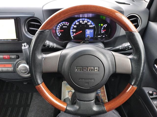 タントエグゼ カスタムＲＳ　ＥＴＣ　バックカメラ　ナビ　ＴＶ　ＨＩＤ　スマートキー　電動格納ミラー　ターボ　ＣＶＴ　盗難防止システム　ＡＢＳ　Ｂｌｕｅｔｏｏｔｈ　アルミホイール　衝突安全ボディ　エアコン　パワーステアリング（2枚目）
