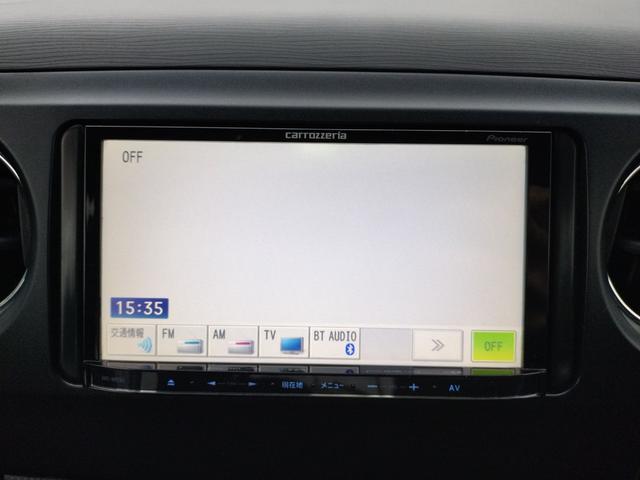 タントエグゼ カスタムＲＳ　ＥＴＣ　バックカメラ　ナビ　ＴＶ　ＨＩＤ　スマートキー　電動格納ミラー　ターボ　ＣＶＴ　盗難防止システム　ＡＢＳ　Ｂｌｕｅｔｏｏｔｈ　アルミホイール　衝突安全ボディ　エアコン　パワーステアリング（5枚目）