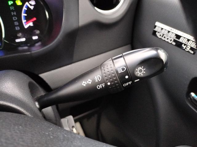 タントエグゼ カスタムＧ　ドライブレコーダー　ナビ　ＨＩＤ　スマートキー　電動格納ミラー　ＣＶＴ　盗難防止システム　ＡＢＳ　ミュージックプレイヤー接続可　アルミホイール　衝突安全ボディ　エアコン　パワーステアリング（9枚目）