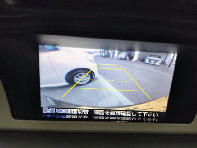 Ｎ－ＯＮＥ Ｇ・Ｌパッケージ　バックカメラ　オートライト　ＨＩＤ　スマートキー　アイドリングストップ　ベンチシート　ＣＶＴ　盗難防止システム　ＡＢＳ　ＥＳＣ　ＣＤ　ＵＳＢ　衝突安全ボディ　エアコン　パワーステアリング（4枚目）