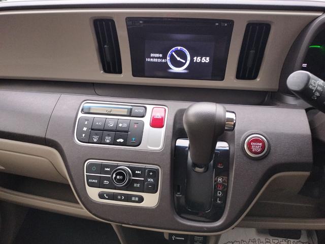Ｎ－ＯＮＥ Ｇ・Ｌパッケージ　バックカメラ　オートライト　ＨＩＤ　スマートキー　アイドリングストップ　ベンチシート　ＣＶＴ　盗難防止システム　ＡＢＳ　ＥＳＣ　ＣＤ　ＵＳＢ　衝突安全ボディ　エアコン　パワーステアリング（40枚目）