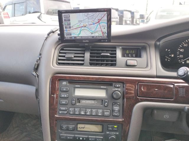 マークII グランデＦｏｕｒ　４ＷＤ　ナビ　オートライト　ＡＴ　キーレスエントリー　パワーシート　ＣＤ　カセット　衝突安全ボディ　ＡＢＳ　エアコン　パワーステアリング　パワーウィンドウ（4枚目）