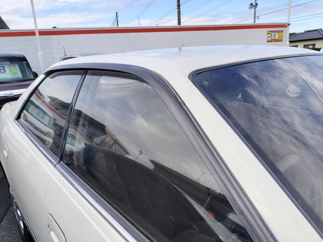 マークII グランデＦｏｕｒ　４ＷＤ　ナビ　オートライト　ＡＴ　キーレスエントリー　パワーシート　ＣＤ　カセット　衝突安全ボディ　ＡＢＳ　エアコン　パワーステアリング　パワーウィンドウ（21枚目）