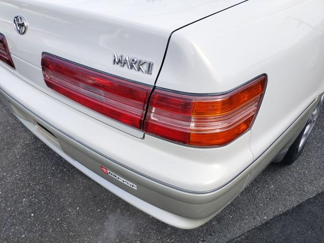 マークII グランデＦｏｕｒ　４ＷＤ　ナビ　オートライト　ＡＴ　キーレスエントリー　パワーシート　ＣＤ　カセット　衝突安全ボディ　ＡＢＳ　エアコン　パワーステアリング　パワーウィンドウ（35枚目）