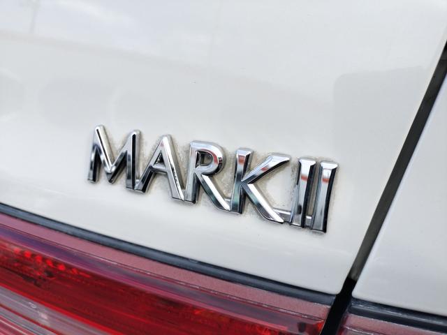 マークII グランデＦｏｕｒ　４ＷＤ　ナビ　オートライト　ＡＴ　キーレスエントリー　パワーシート　ＣＤ　カセット　衝突安全ボディ　ＡＢＳ　エアコン　パワーステアリング　パワーウィンドウ（37枚目）
