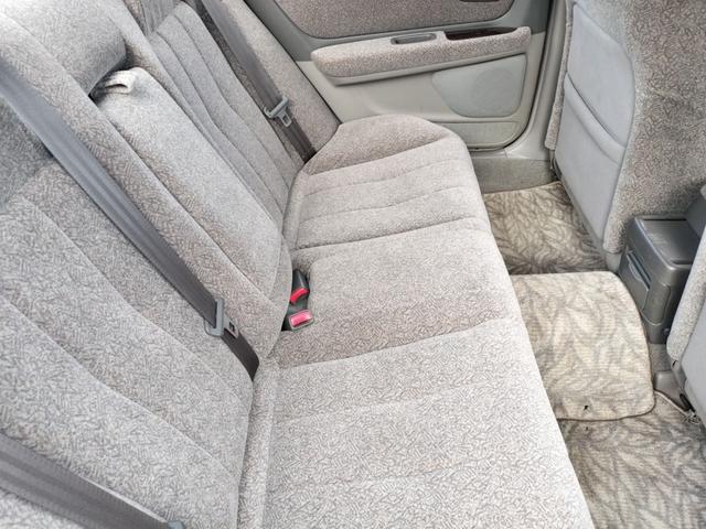 マークII グランデＦｏｕｒ　４ＷＤ　ナビ　オートライト　ＡＴ　キーレスエントリー　パワーシート　ＣＤ　カセット　衝突安全ボディ　ＡＢＳ　エアコン　パワーステアリング　パワーウィンドウ（45枚目）