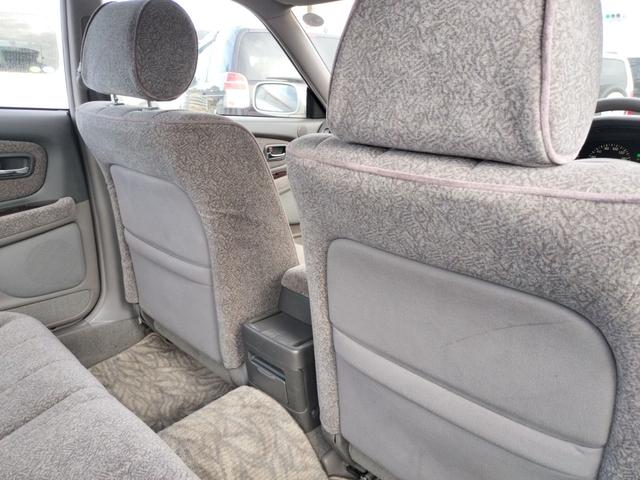 マークII グランデＦｏｕｒ　４ＷＤ　ナビ　オートライト　ＡＴ　キーレスエントリー　パワーシート　ＣＤ　カセット　衝突安全ボディ　ＡＢＳ　エアコン　パワーステアリング　パワーウィンドウ（47枚目）