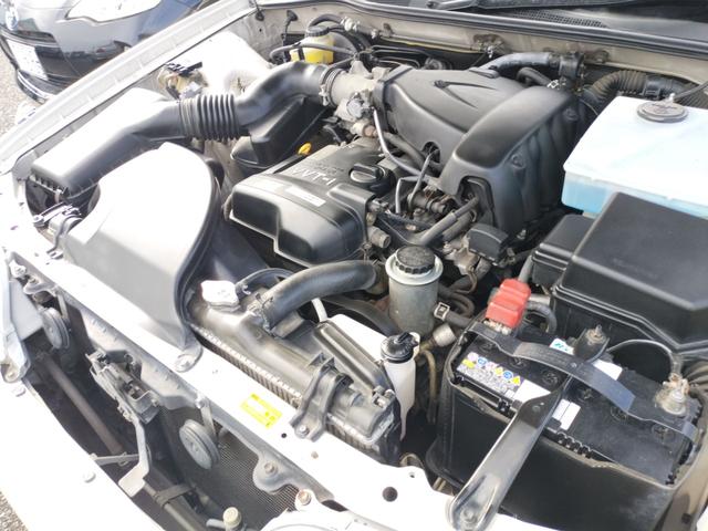 マークII グランデＦｏｕｒ　４ＷＤ　ナビ　オートライト　ＡＴ　キーレスエントリー　パワーシート　ＣＤ　カセット　衝突安全ボディ　ＡＢＳ　エアコン　パワーステアリング　パワーウィンドウ（50枚目）