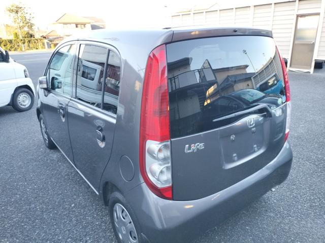 ライフ F スマートキー 電動格納ミラー ベンチシート AT 盗難防止システム ABS CD ミュージックプレイヤー接続可 衝突安全ボディ エアコン パワーステアリング パワーウィンドウ(17枚目)