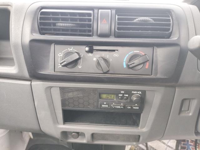 クリッパートラック 　ワンオーナー　ＭＴ　パワーステアリング　運転席エアバッグ（24枚目）