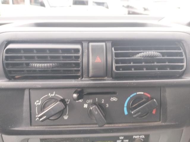 クリッパートラック 　ワンオーナー　ＭＴ　パワーステアリング　運転席エアバッグ（25枚目）