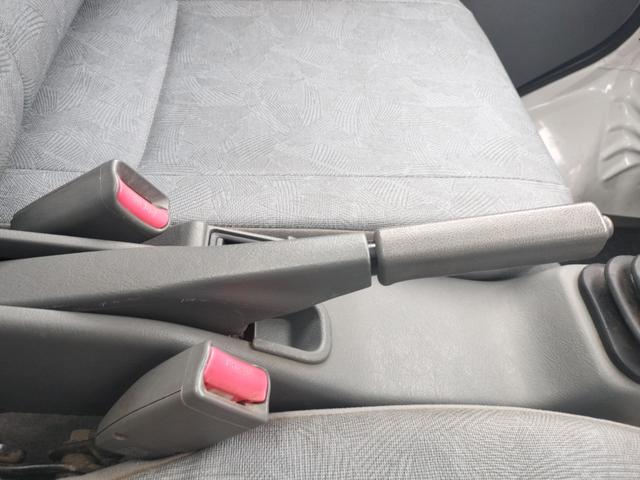 クリッパートラック 　ワンオーナー　ＭＴ　パワーステアリング　運転席エアバッグ（29枚目）