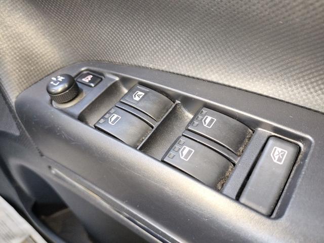 タントエグゼ カスタムG ナビ TV HID スマートキー アイドリングストップ 電動格納ミラー CVT 盗難防止システム ABS CD ミュージックプレイヤー接続可 アルミホイール 衝突安全ボディ エアコン(11枚目)